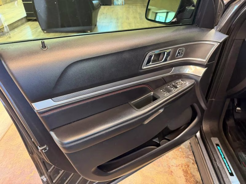 2017 Ford Explorer Sport SUV 4D 4X4