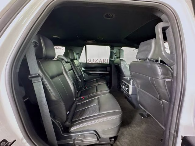2020 Oxford White Ford Expedition XLT RWD SUV