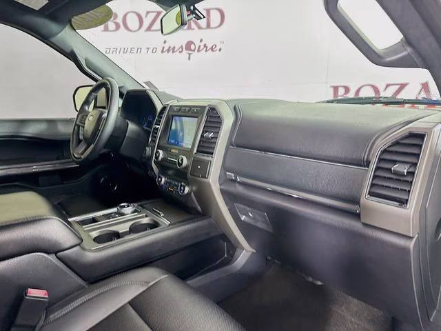 2020 Oxford White Ford Expedition XLT RWD SUV