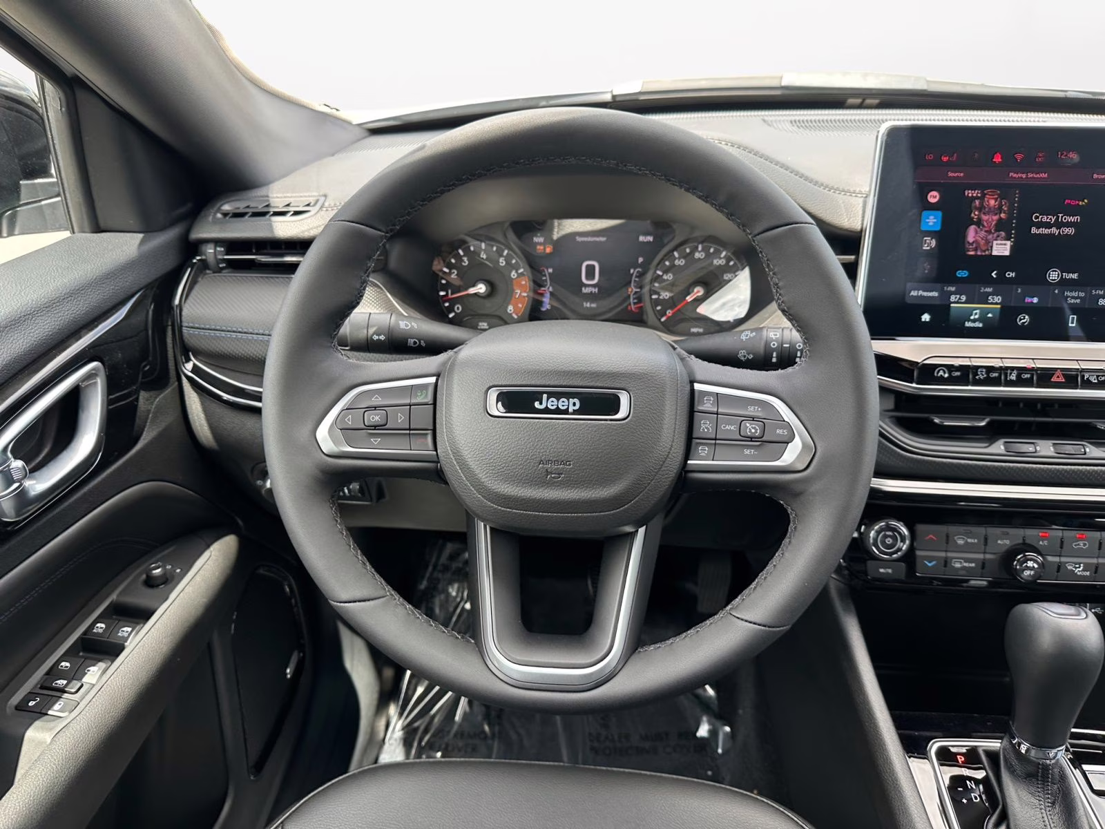 2025 Silver Zynith Metallic Clearcoat Jeep Compass Limited 4X4 SUV