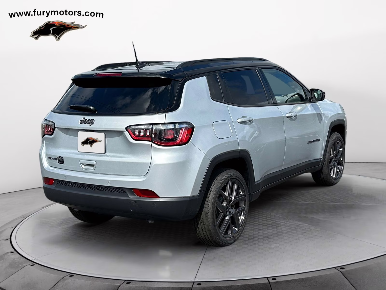 2025 Silver Zynith Metallic Clearcoat Jeep Compass Limited 4X4 SUV