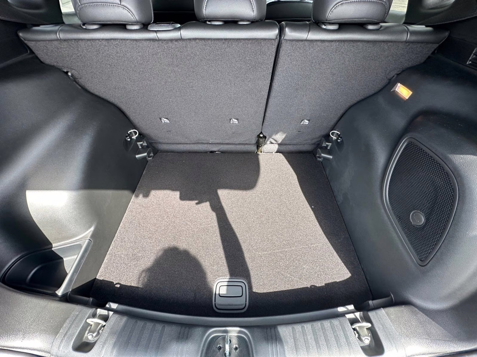 2025 Silver Zynith Metallic Clearcoat Jeep Compass Limited 4X4 SUV