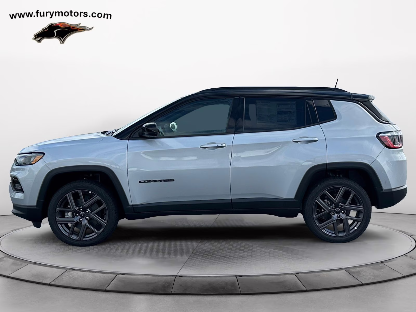 2025 Silver Zynith Metallic Clearcoat Jeep Compass Limited 4X4 SUV