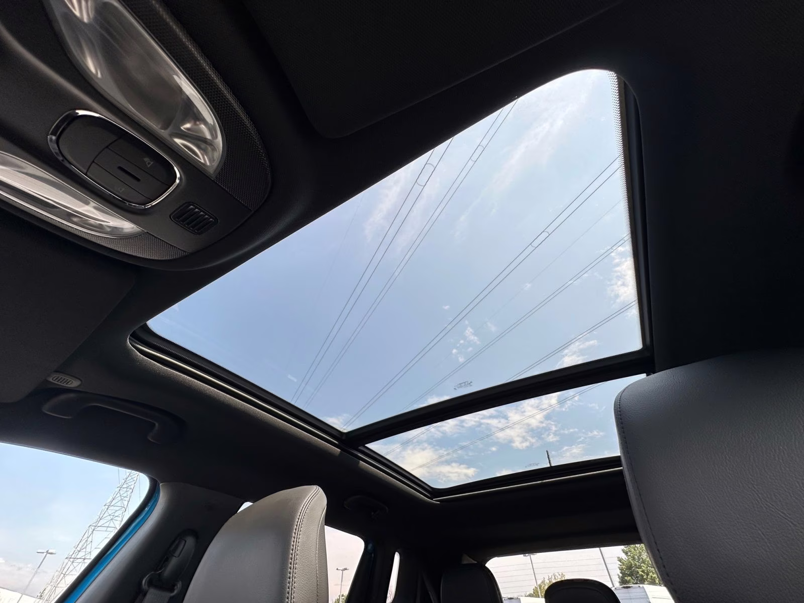 2025 Hydro Blue Pearlcoat Jeep Compass Limited 4X4 SUV