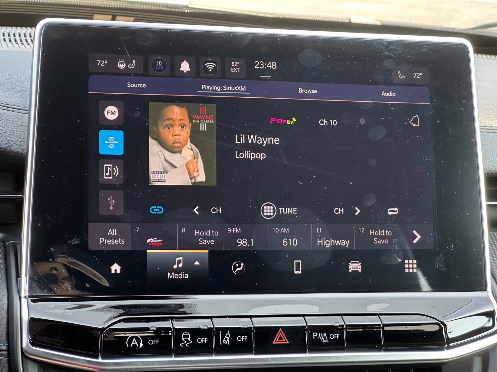 2025 Diamond Black Crystal Pearlcoat Jeep Compass Limited 4X4 SUV