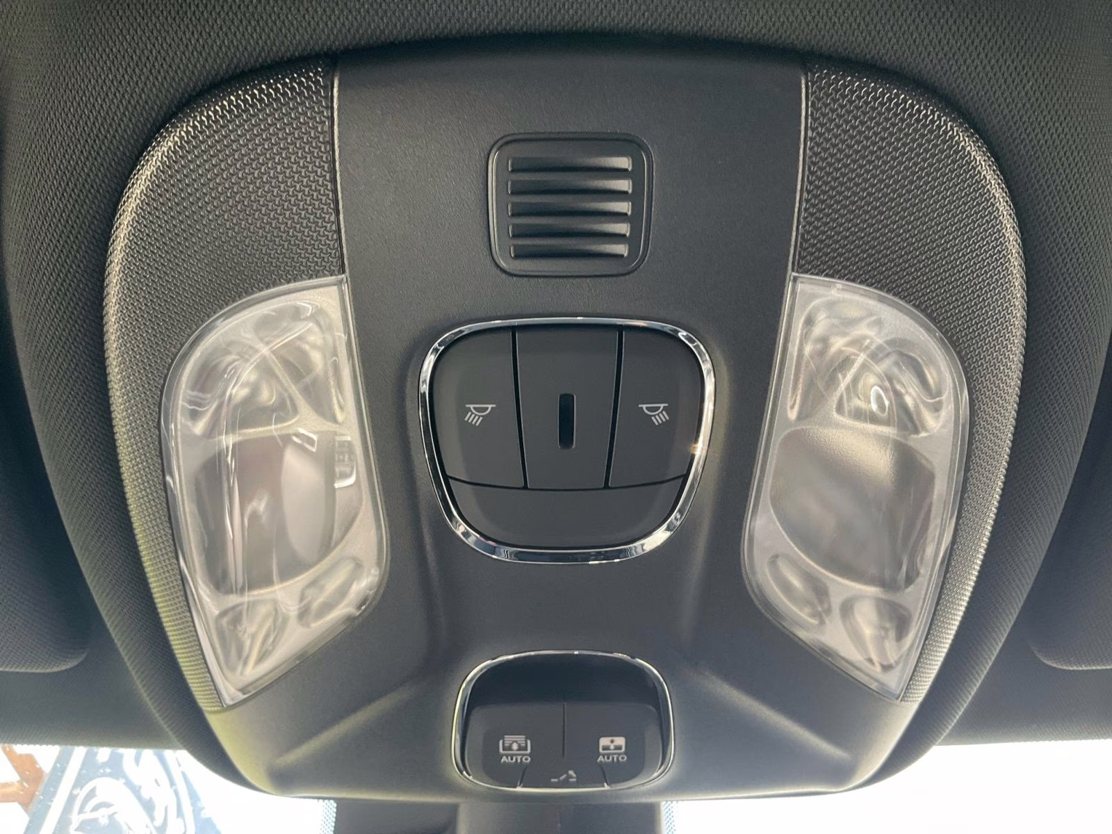 2025 Hydro Blue Pearlcoat Jeep Compass Limited 4X4 SUV