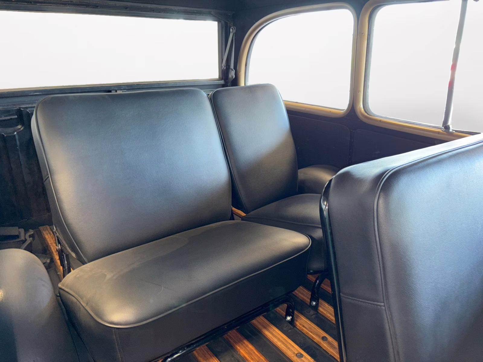 1962 Gray Jeep Jeep Jeep Crossover