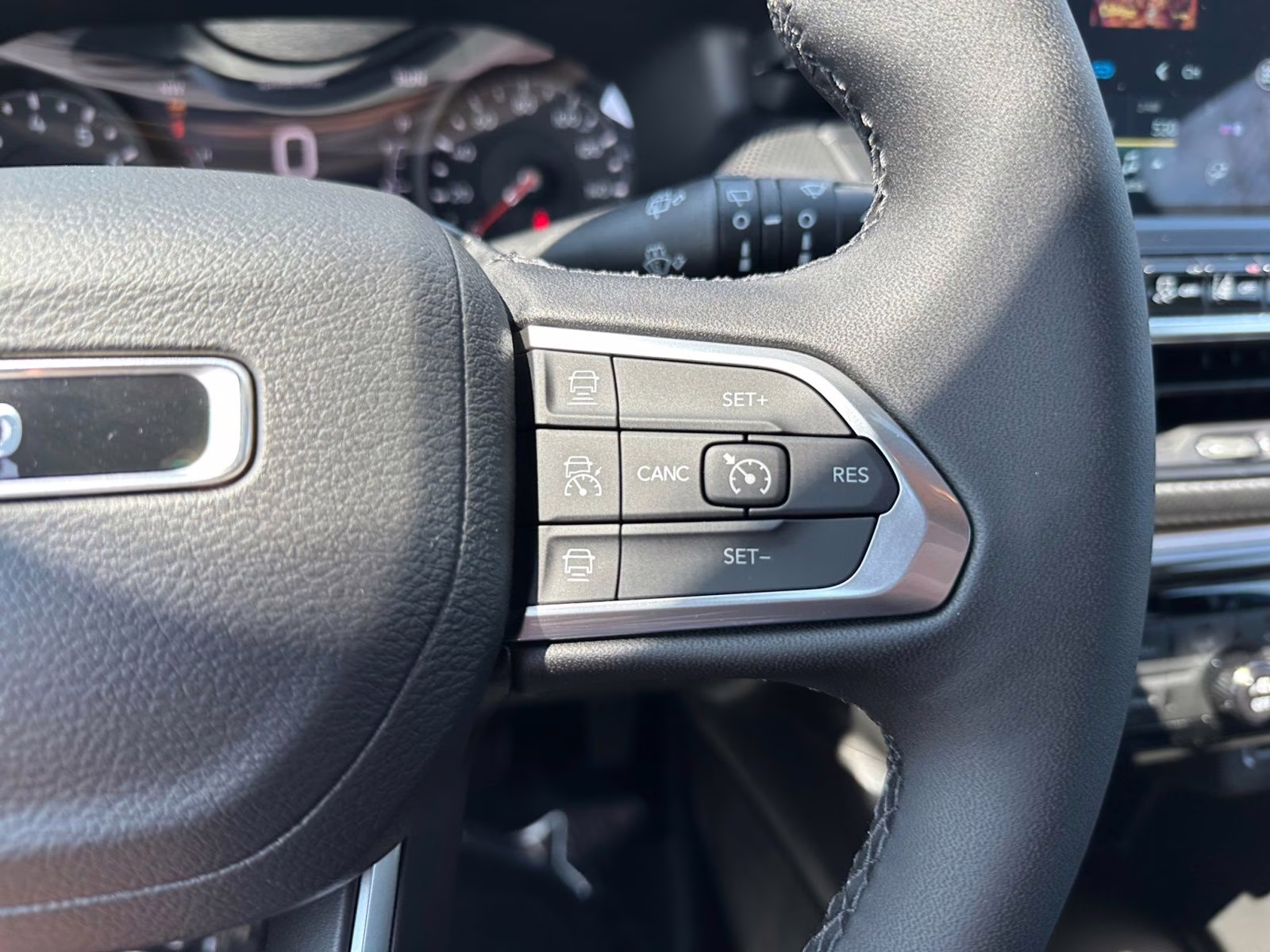 2025 Hydro Blue Pearlcoat Jeep Compass Limited 4X4 SUV