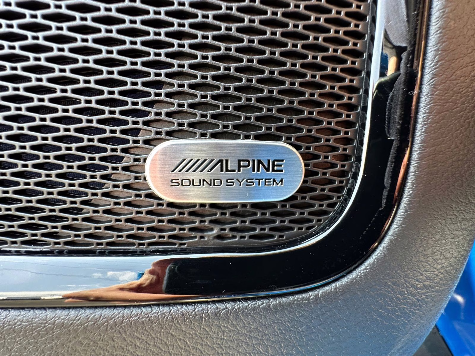 2025 Hydro Blue Pearlcoat Jeep Compass Limited 4X4 SUV