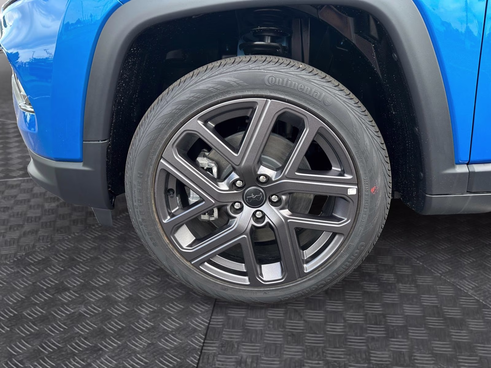 2025 Hydro Blue Pearlcoat Jeep Compass Limited 4X4 SUV