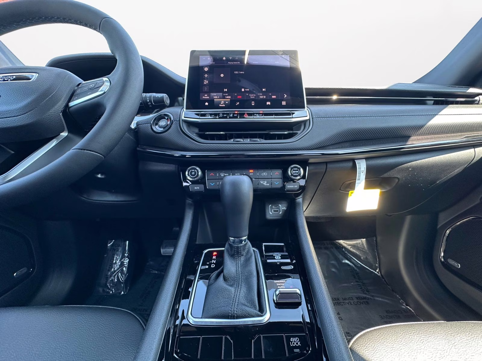 2025 Red Hot Pearlcoat Jeep Compass Limited 4X4 SUV