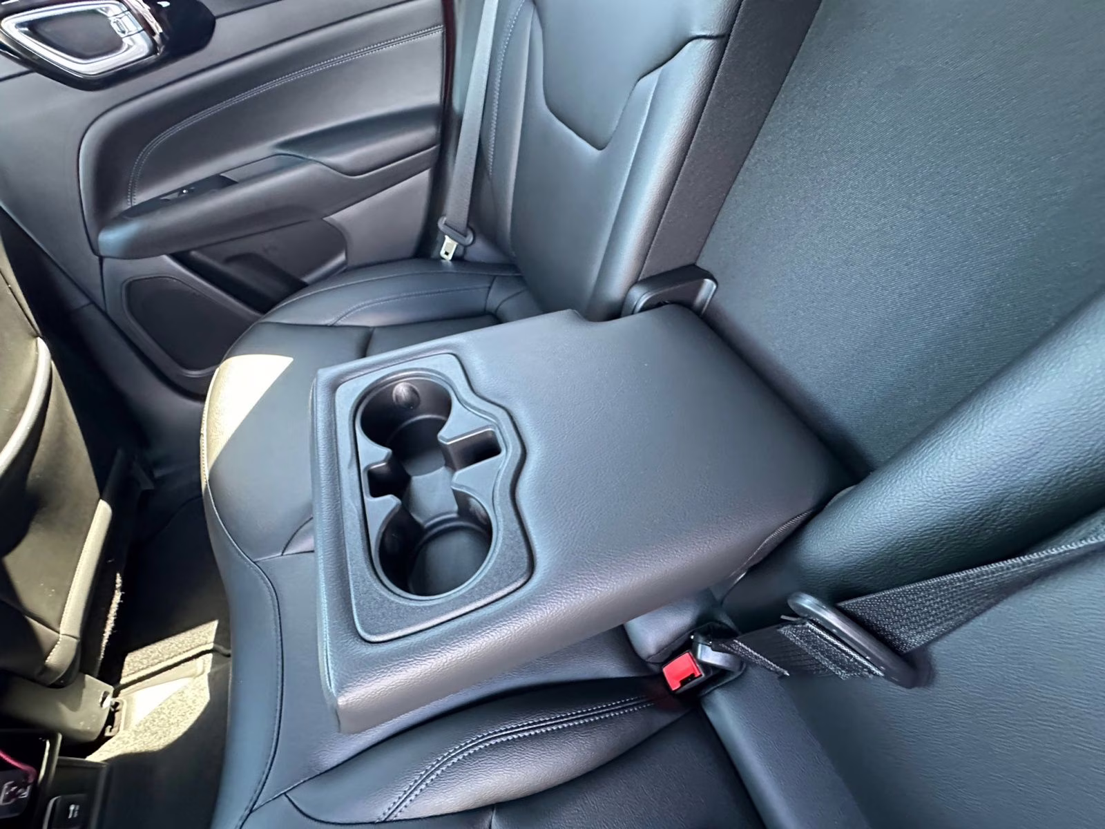 2025 Red Hot Pearlcoat Jeep Compass Limited 4X4 SUV