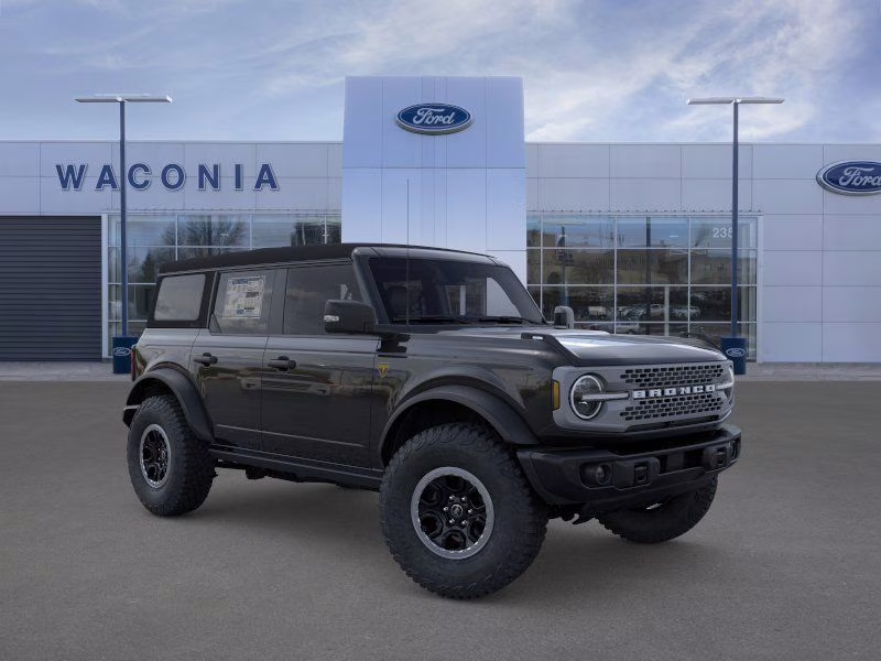 2025 Shadow Black Ford Bronco Badlands 4X4 SUV