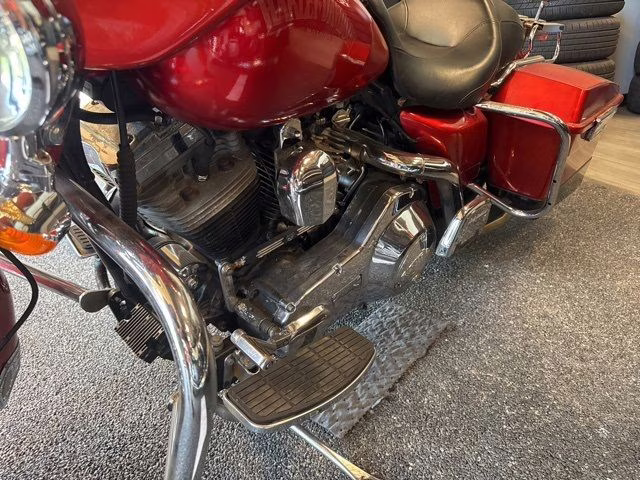 1995 Red Harley-Davidson FLH 1300 Motorcycle