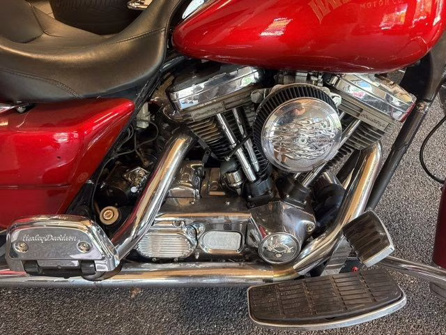 1995 Red Harley-Davidson FLH 1300 Motorcycle