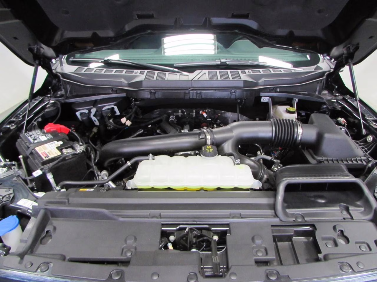 2025 Agate Black Metallic Ford F-150 Lariat 4X4 Truck