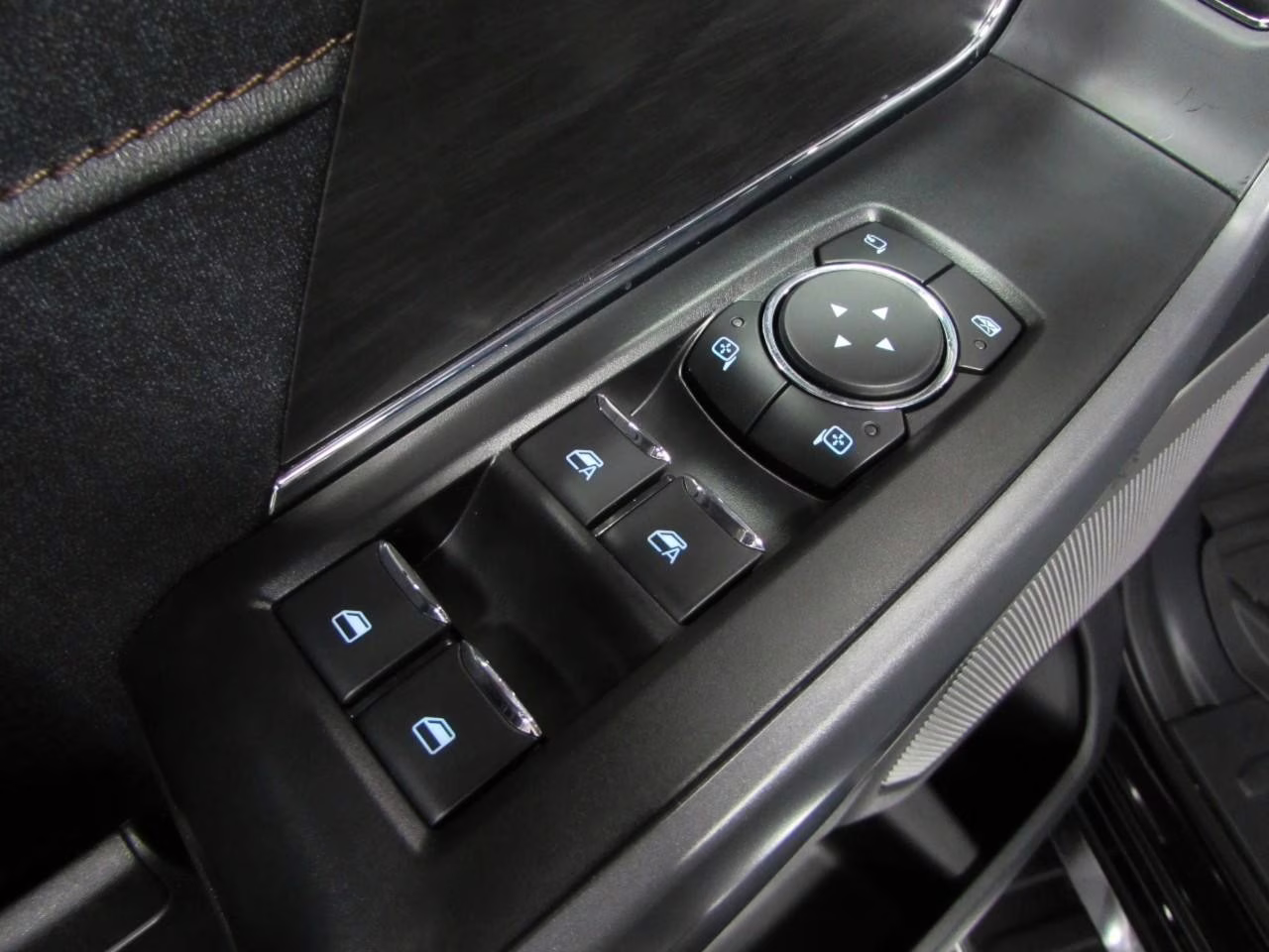 2025 Agate Black Metallic Ford F-150 Lariat 4X4 Truck