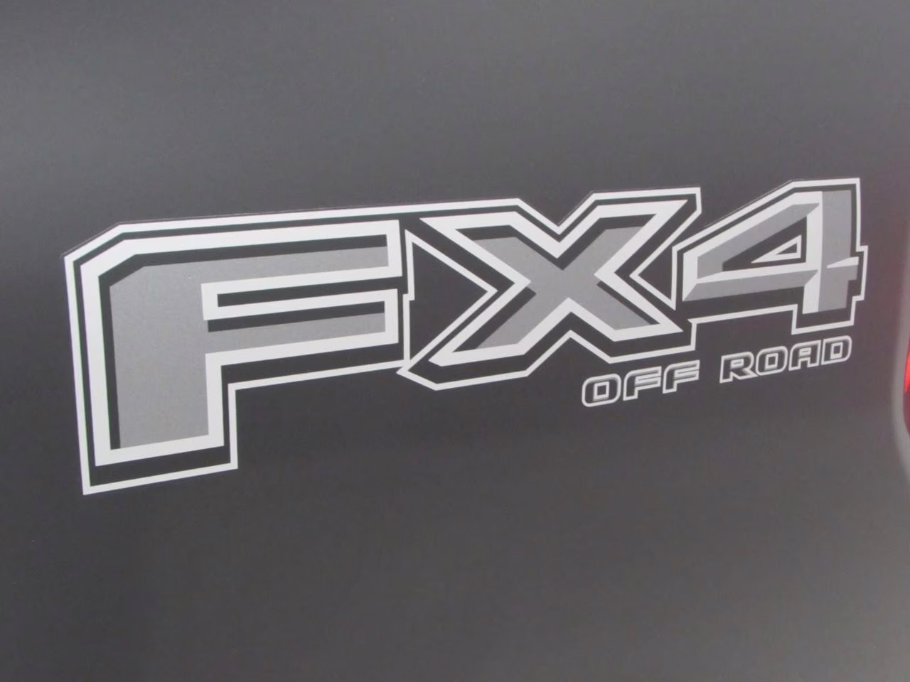 2025 Agate Black Metallic Ford F-150 Lariat 4X4 Truck