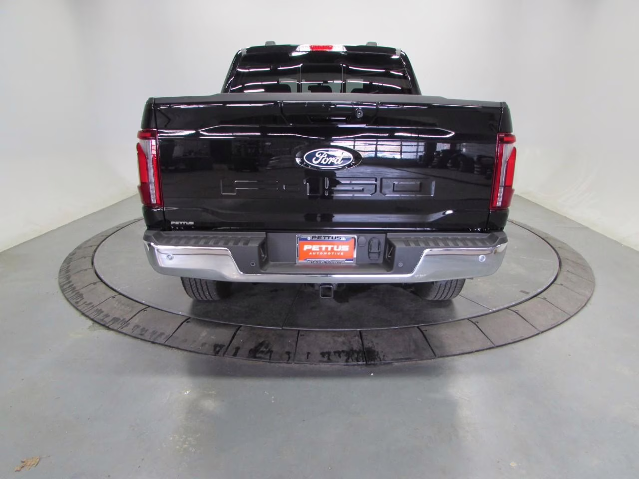 2025 Agate Black Metallic Ford F-150 Lariat 4X4 Truck
