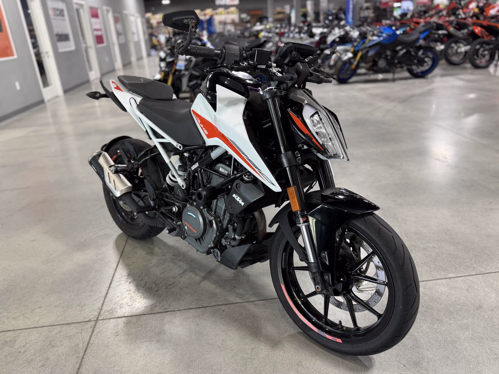 2022 - KTM Duke 390 Motorcycle
