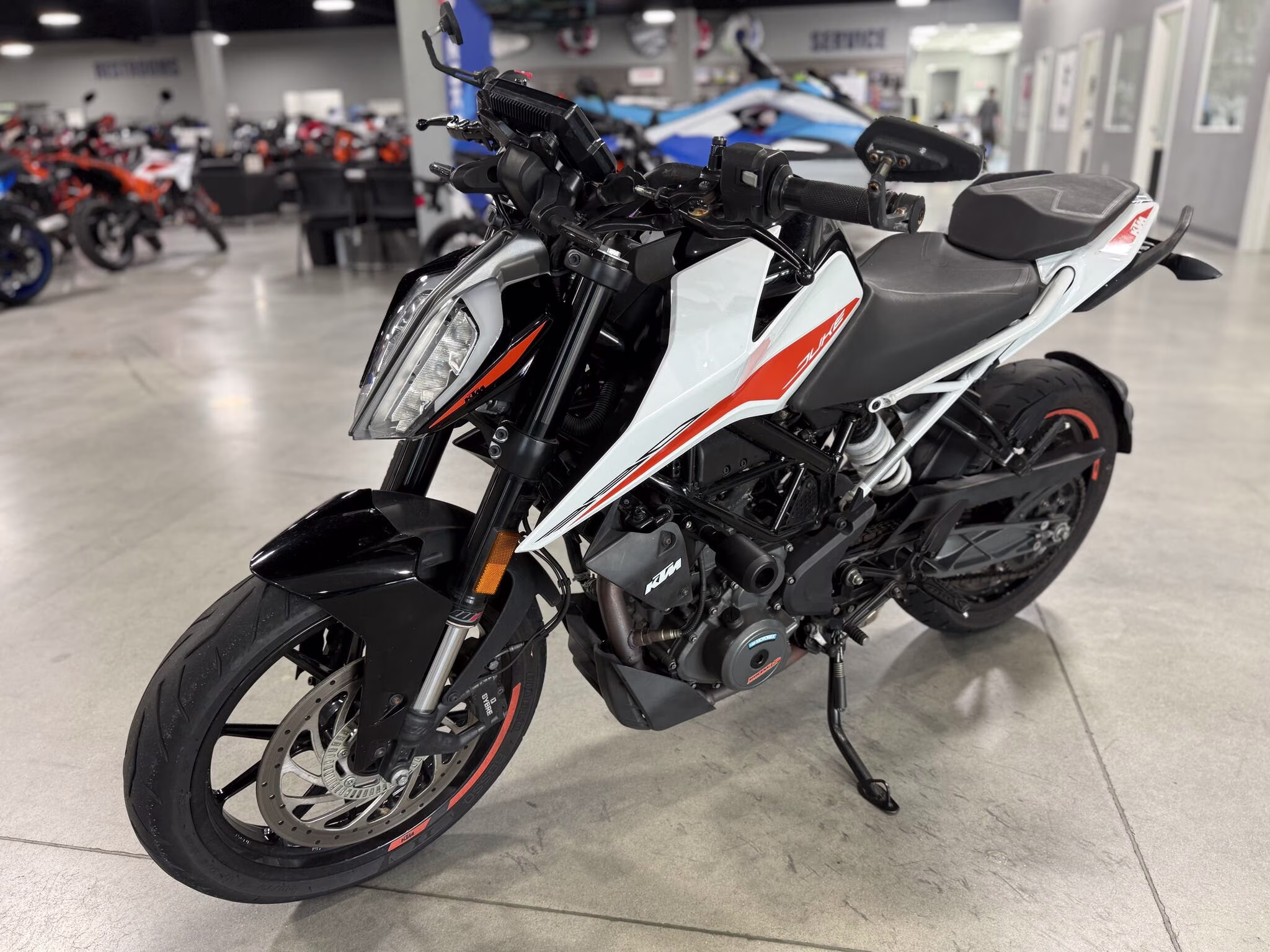2022 - KTM Duke 390 Motorcycle