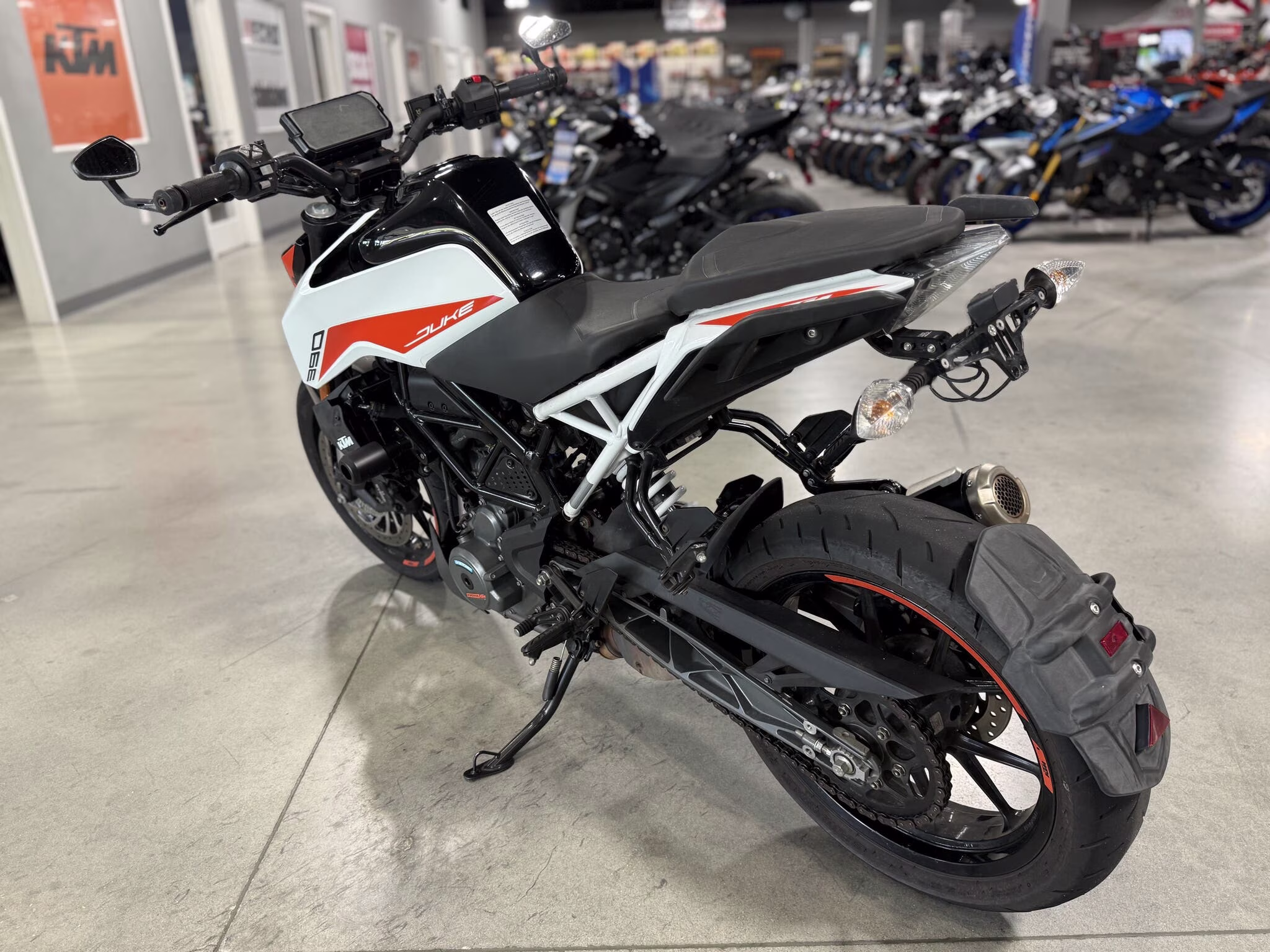 2022 - KTM Duke 390 Motorcycle