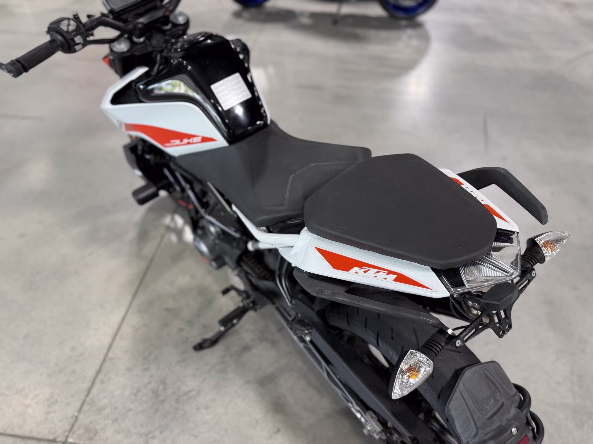 2022 - KTM Duke 390 Motorcycle