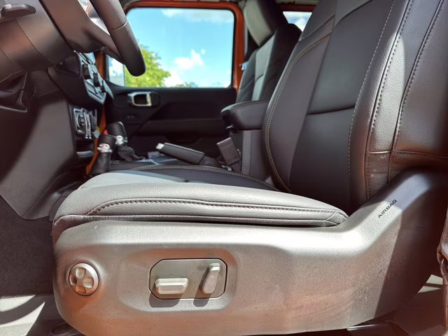 2025 Joose Jeep Wrangler Sahara 4X4 Convertible
