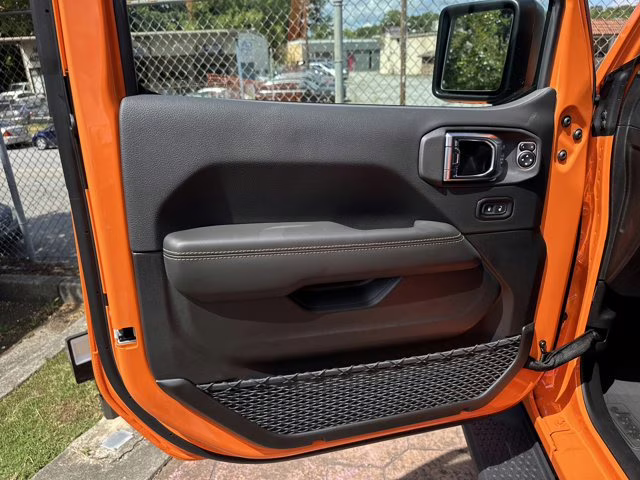 2025 Joose Jeep Wrangler Sahara 4X4 Convertible