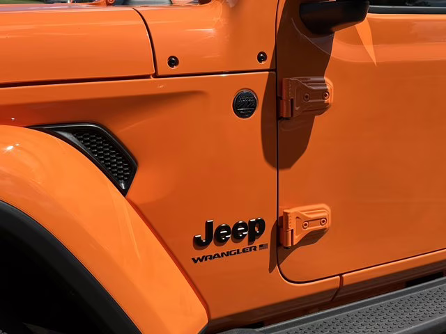 2025 Joose Jeep Wrangler Sahara 4X4 Convertible