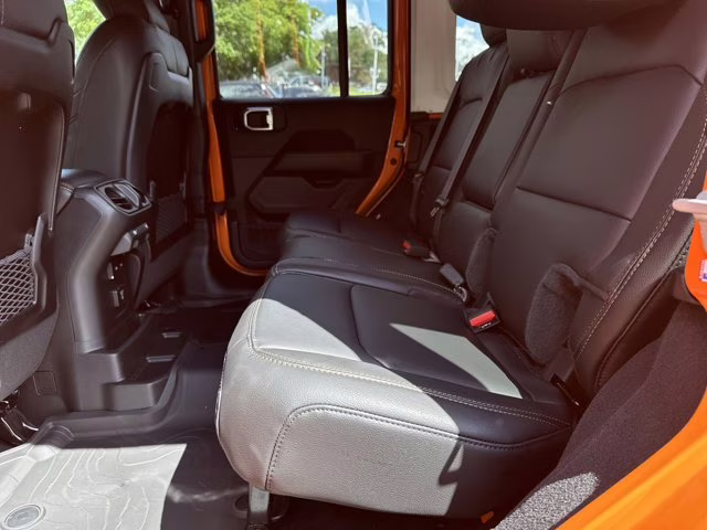 2025 Joose Jeep Wrangler Sahara 4X4 Convertible