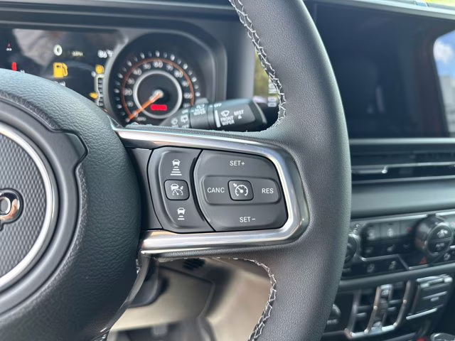 2025 Joose Jeep Wrangler Sahara 4X4 Convertible