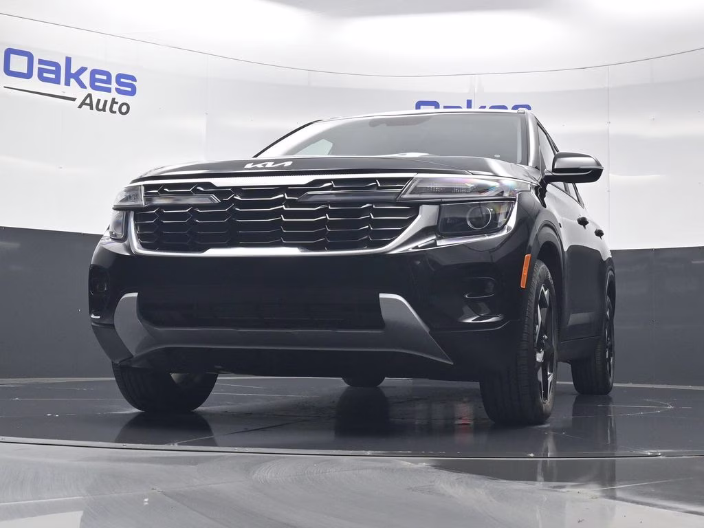 2026 Fusion Black Kia Seltos S FWD SUV