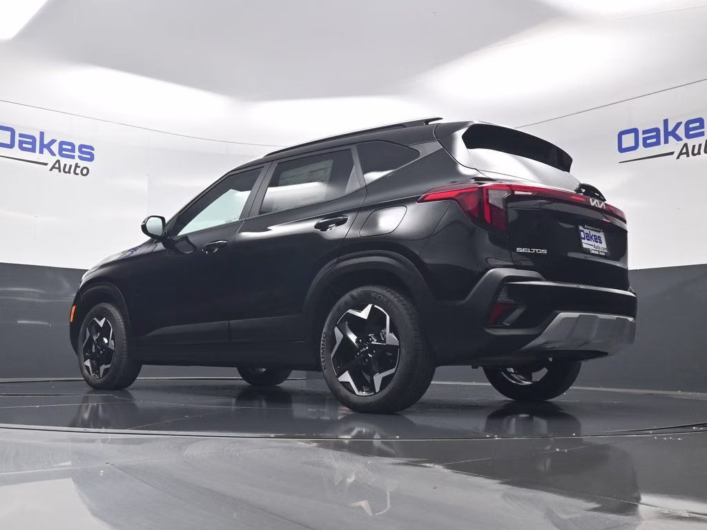 2026 Fusion Black Kia Seltos S FWD SUV