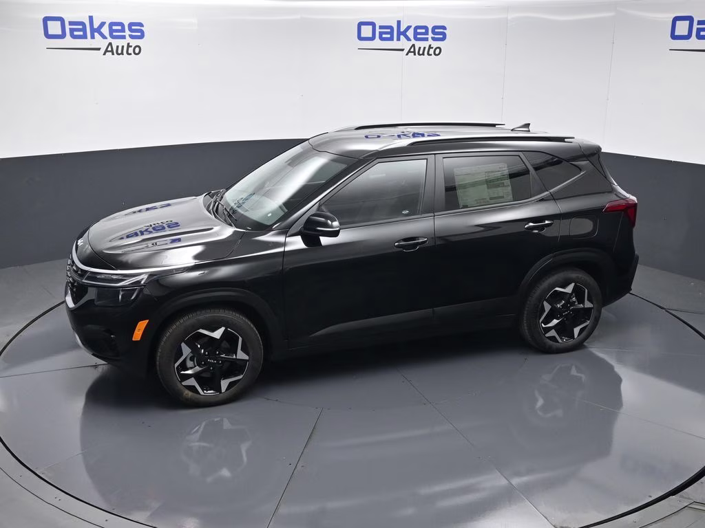 2026 Fusion Black Kia Seltos S FWD SUV