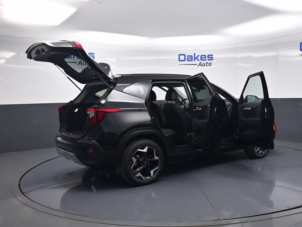 2026 Fusion Black Kia Seltos S FWD SUV