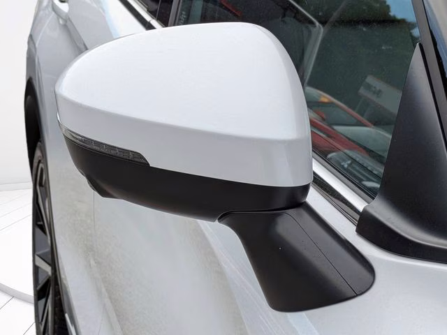 2025 White Diamond Mitsubishi Outlander PHEV SEL 4X4 SUV