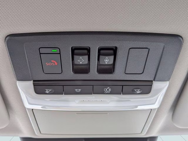 2025 White Diamond Mitsubishi Outlander PHEV SEL 4X4 SUV