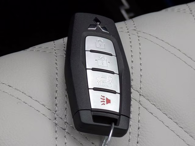 2025 White Diamond Mitsubishi Outlander PHEV SEL 4X4 SUV