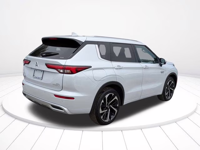 2025 White Diamond Mitsubishi Outlander PHEV SEL 4X4 SUV