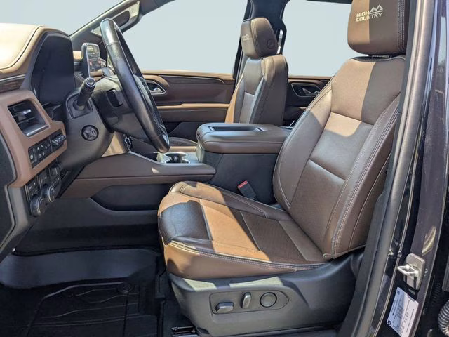 2021 Midnight Blue Metallic Chevrolet Suburban High Country 4X4 SUV