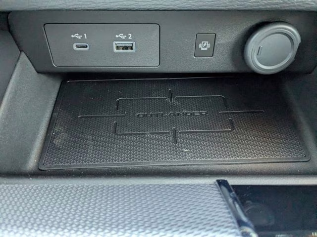 2025 Alloy Silver Metallic Mitsubishi Outlander PHEV SEL 4X4 SUV
