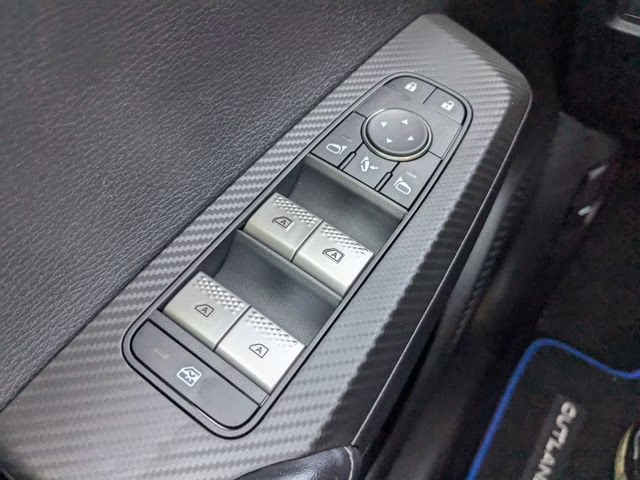 2025 Alloy Silver Metallic Mitsubishi Outlander PHEV SEL 4X4 SUV