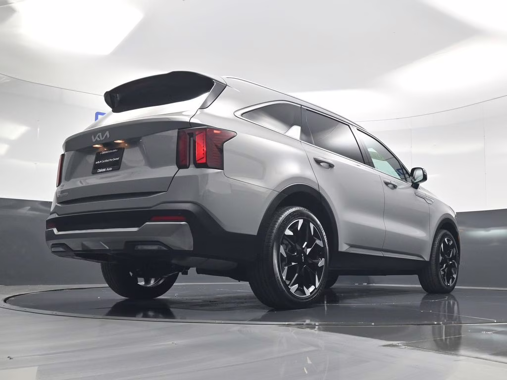 2025 Wolf Gray Kia Sorento EX FWD SUV