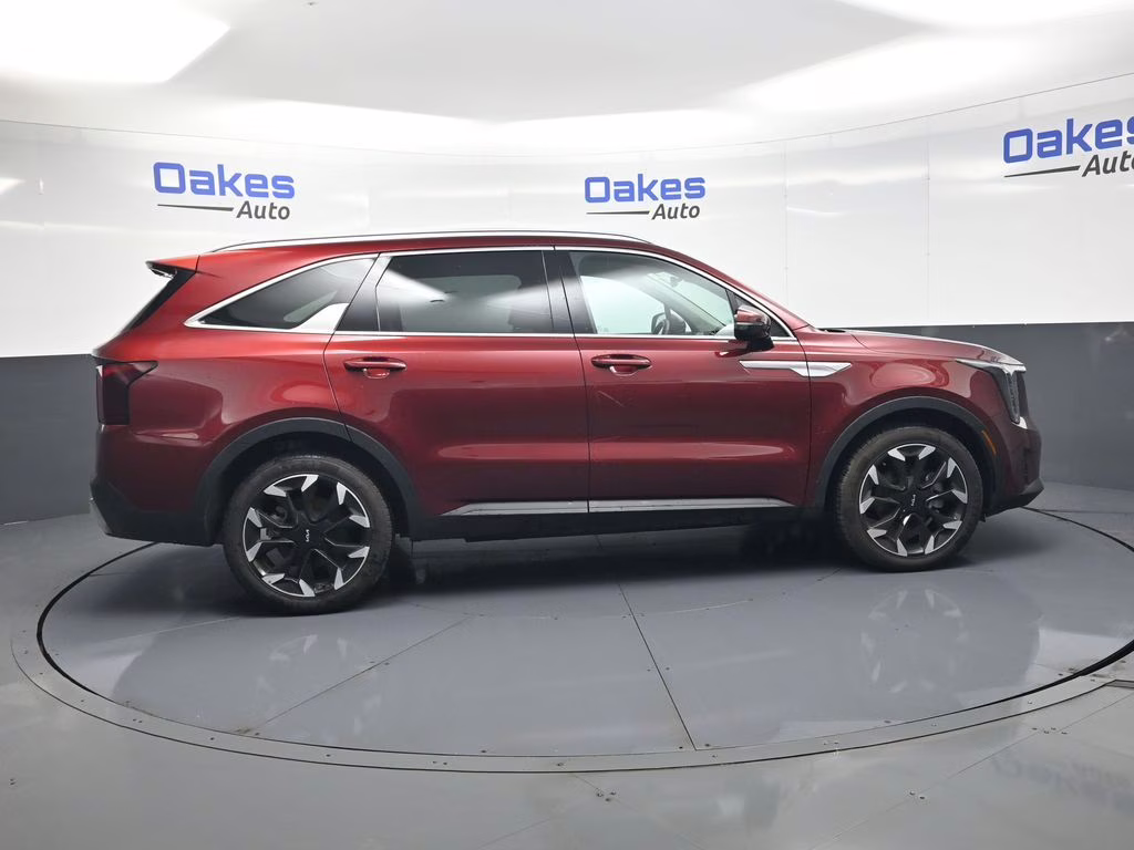 2025 Dawning Red Kia Sorento EX FWD SUV