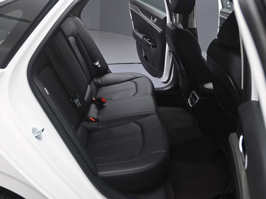 2025 Snow White Pearl Kia K5 EX FWD Sedan