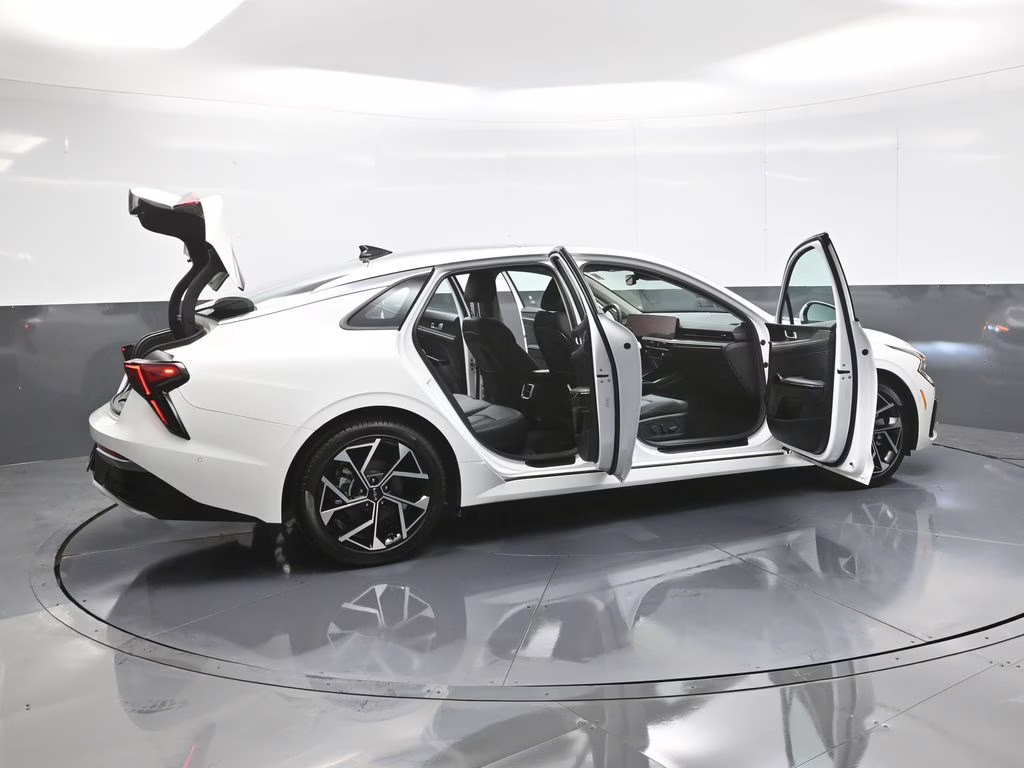 2025 Snow White Pearl Kia K5 EX FWD Sedan
