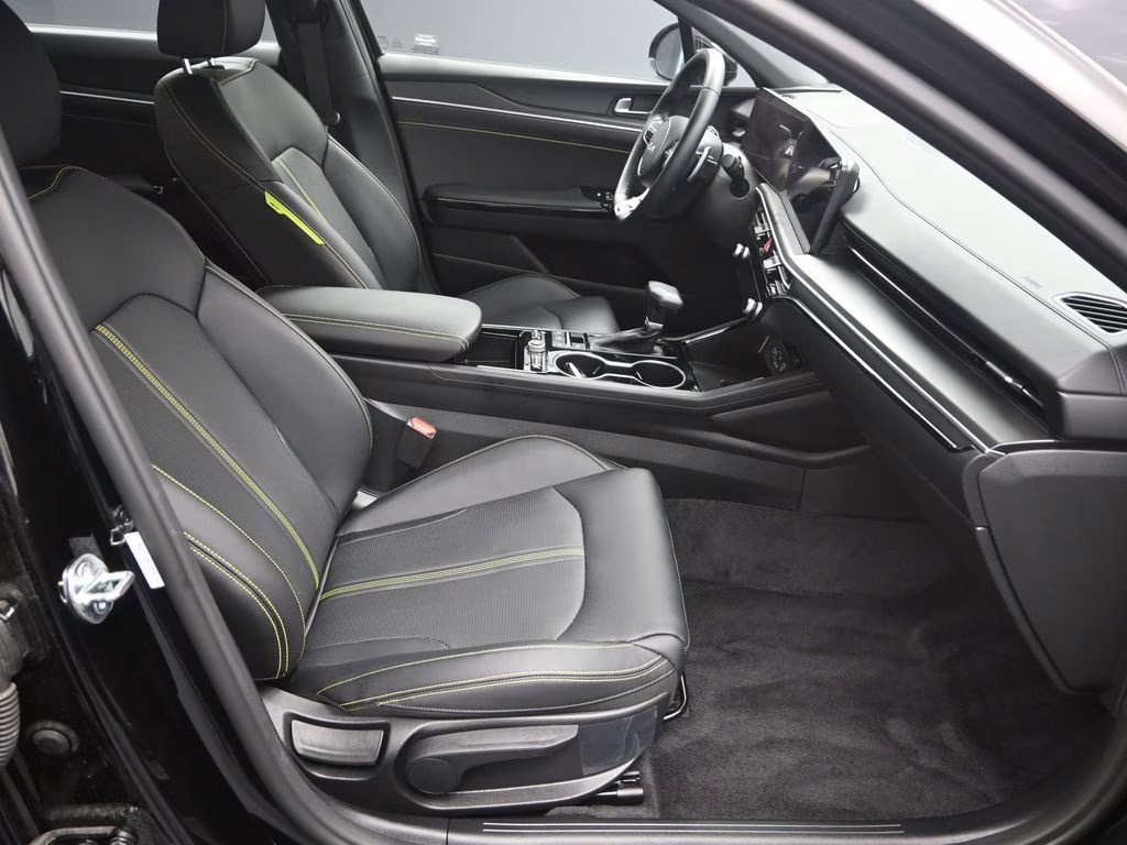 2026 Aurora Black Pearl Kia K5 GT FWD Sedan