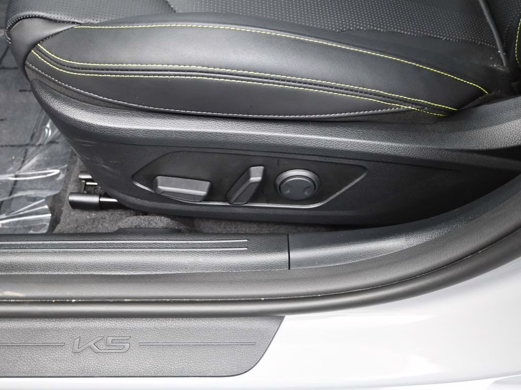 2026 Wolf Gray Kia K5 GT FWD Sedan