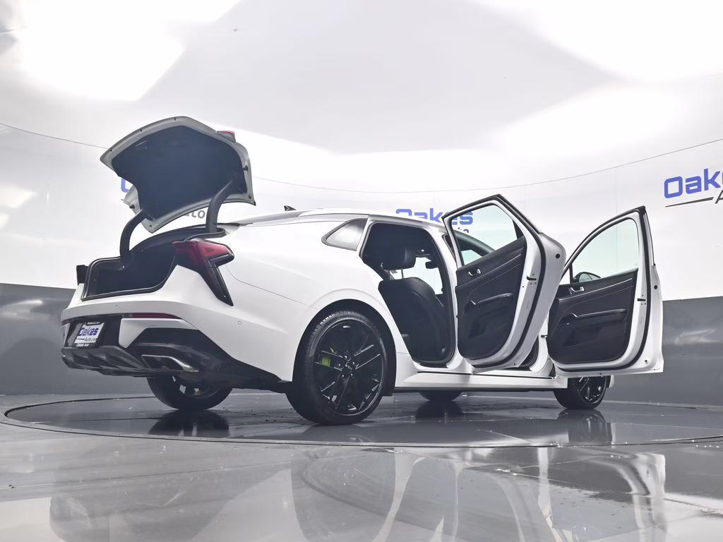 2026 Snow White Pearl Kia K5 GT FWD Sedan